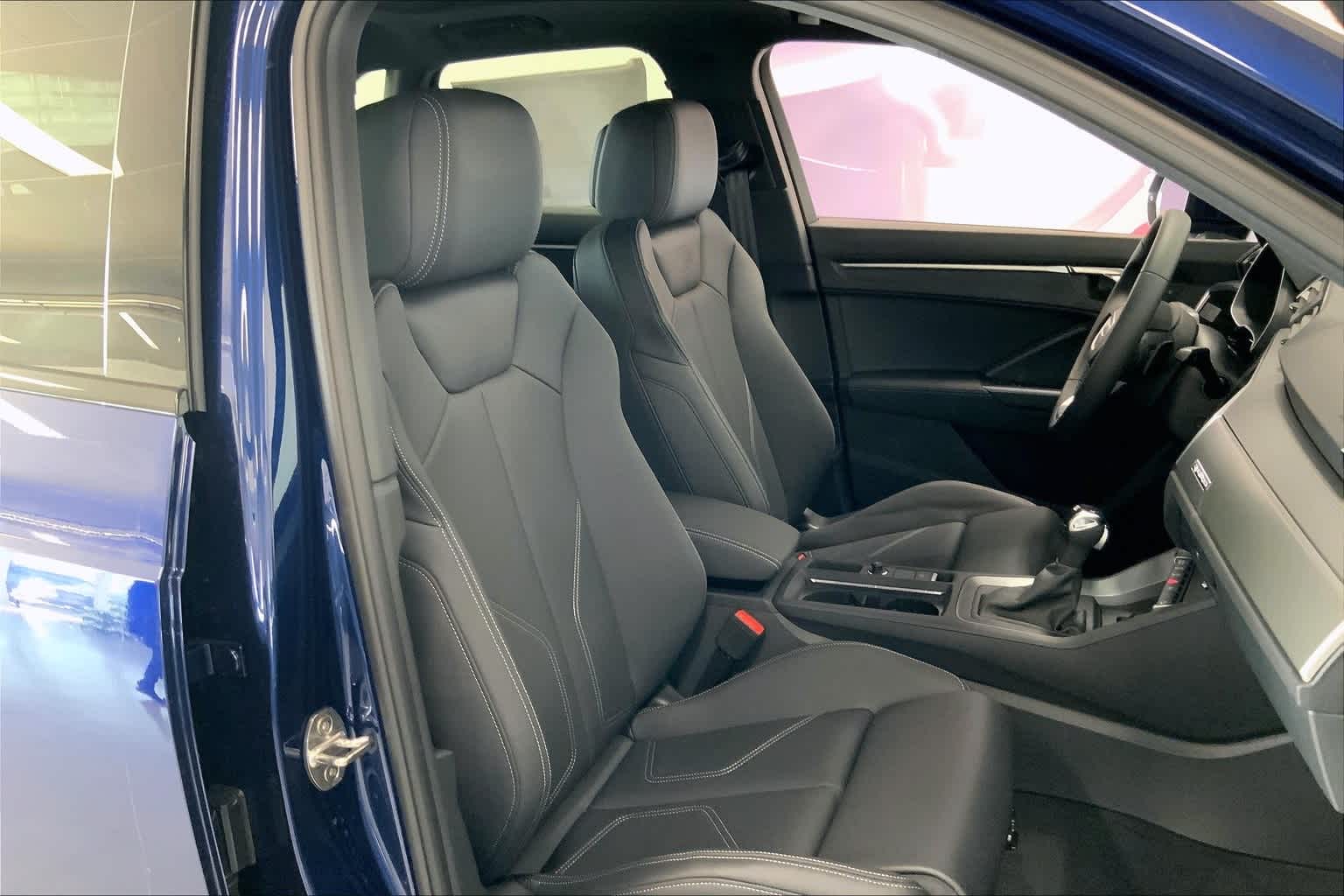 Thumbnail: 2025 Audi Q3 - 13