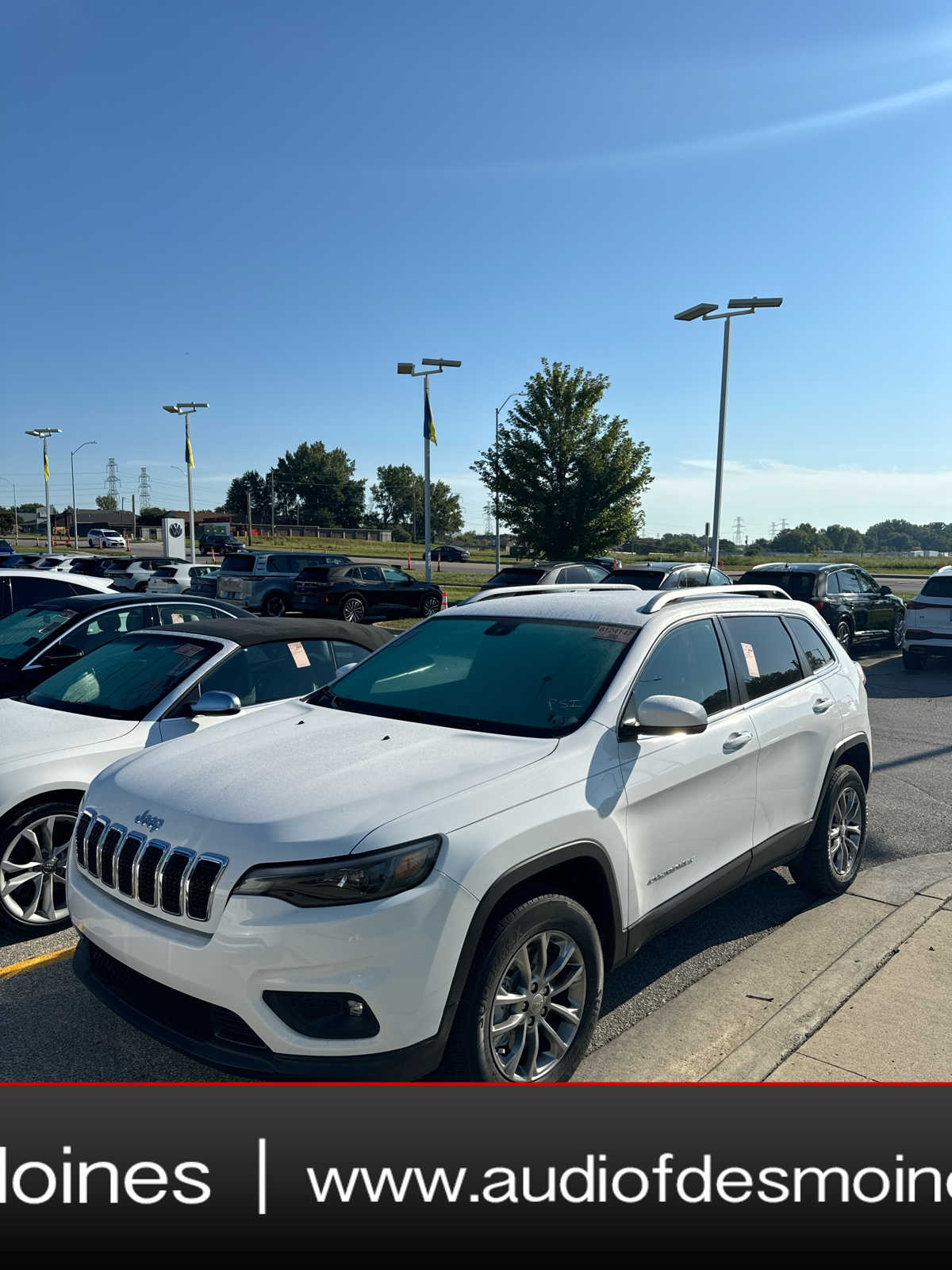 Thumbnail: 2019 Jeep Cherokee - 1