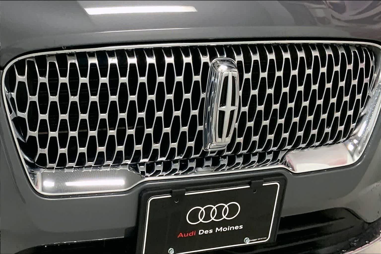 Thumbnail: 2022 Lincoln Corsair - 30