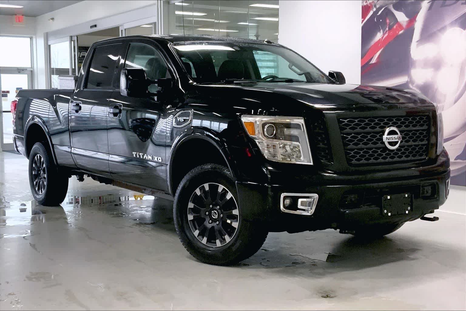 Thumbnail: 2017 Nissan Titan - 17