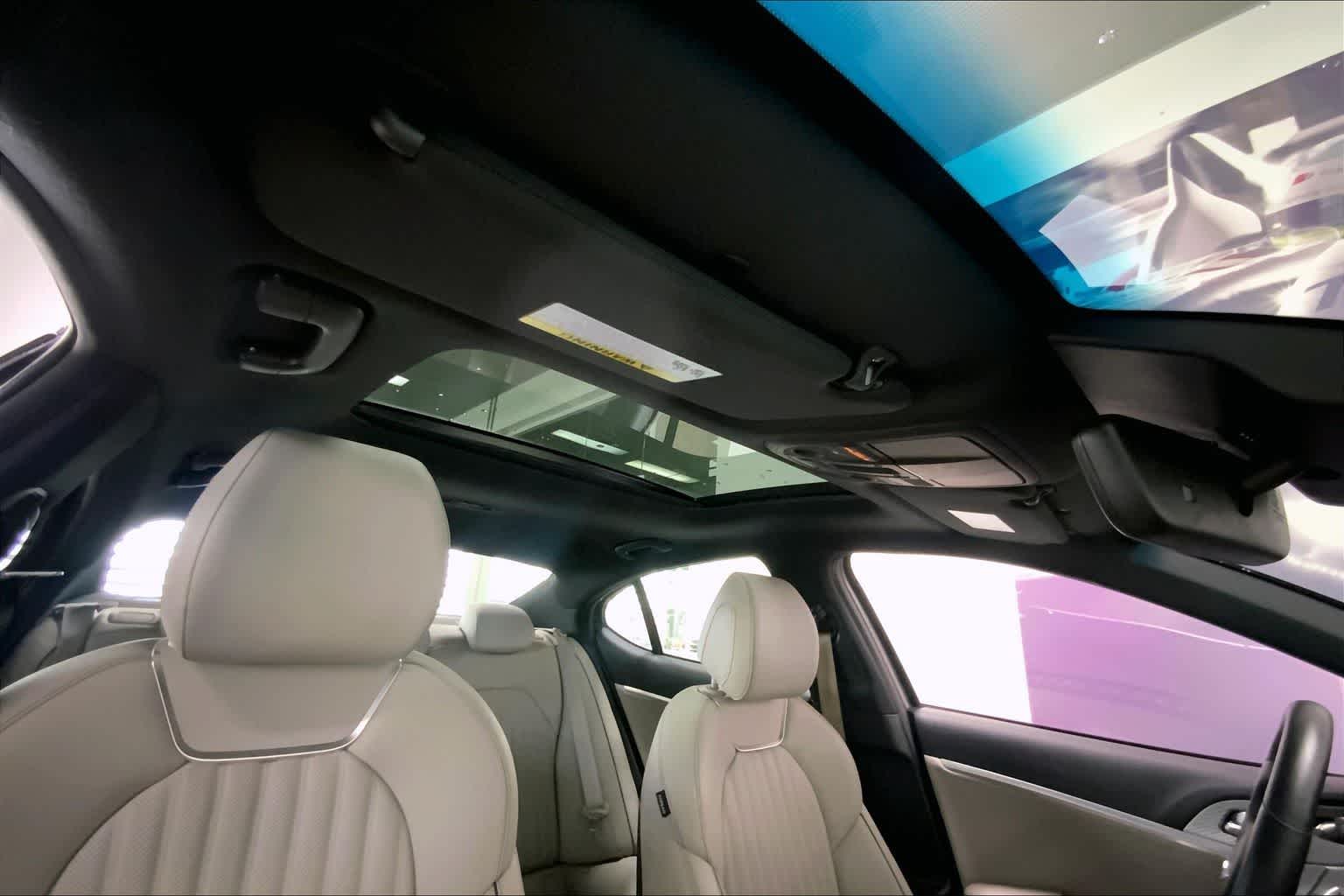 Thumbnail: 2023 Genesis G70 - 28