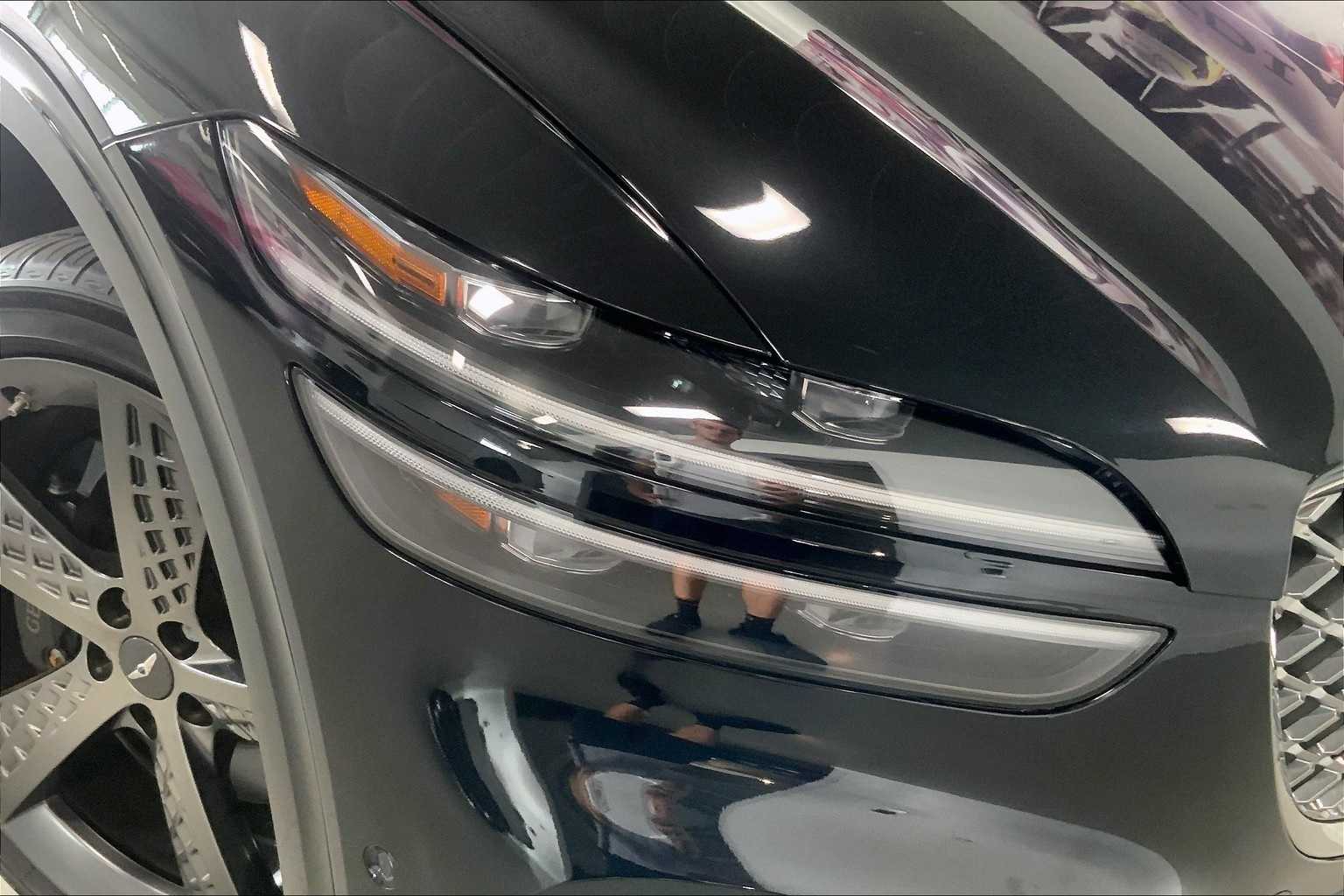 Thumbnail: 2023 Genesis GV70 - 25