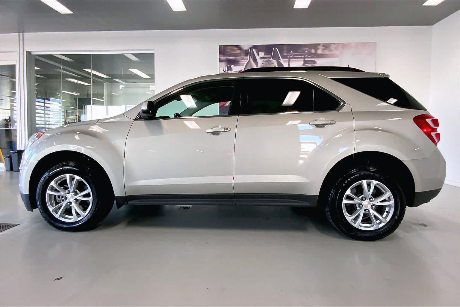 Thumbnail: 2016 Chevrolet Equinox - 3