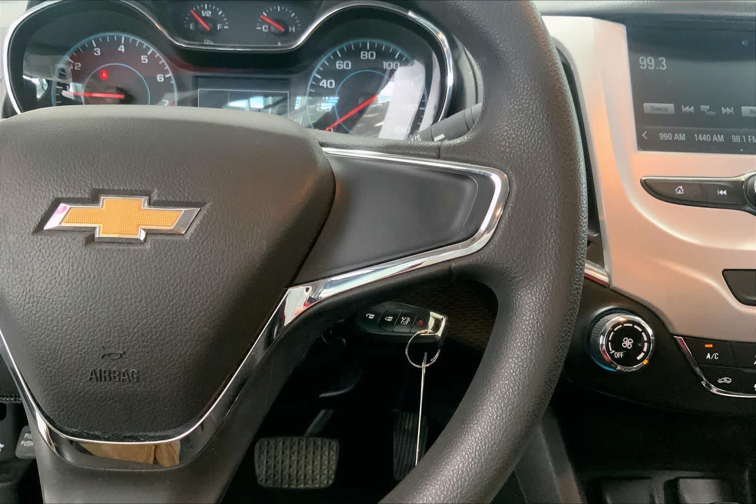 Thumbnail: 2017 Chevrolet Cruze - 23
