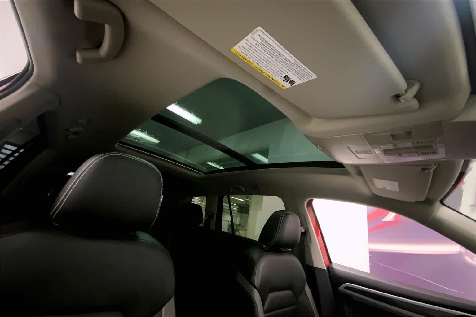 Thumbnail: 2023 Volkswagen Atlas - 28