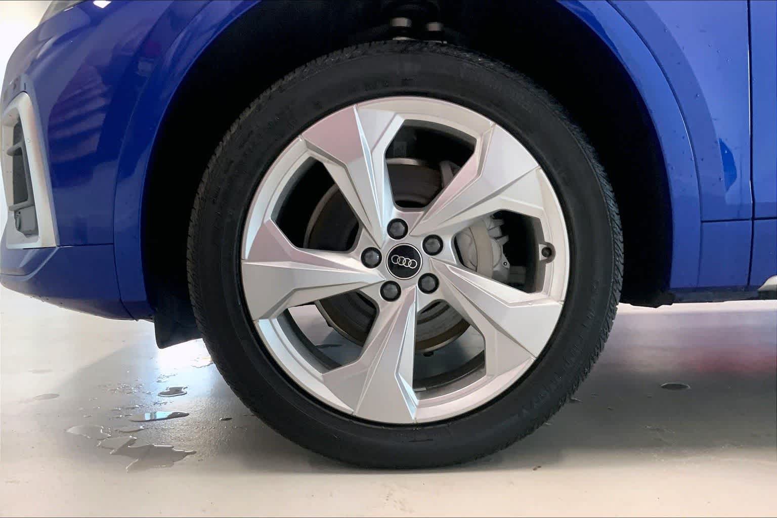 Thumbnail: 2024 Audi Q5 - 8