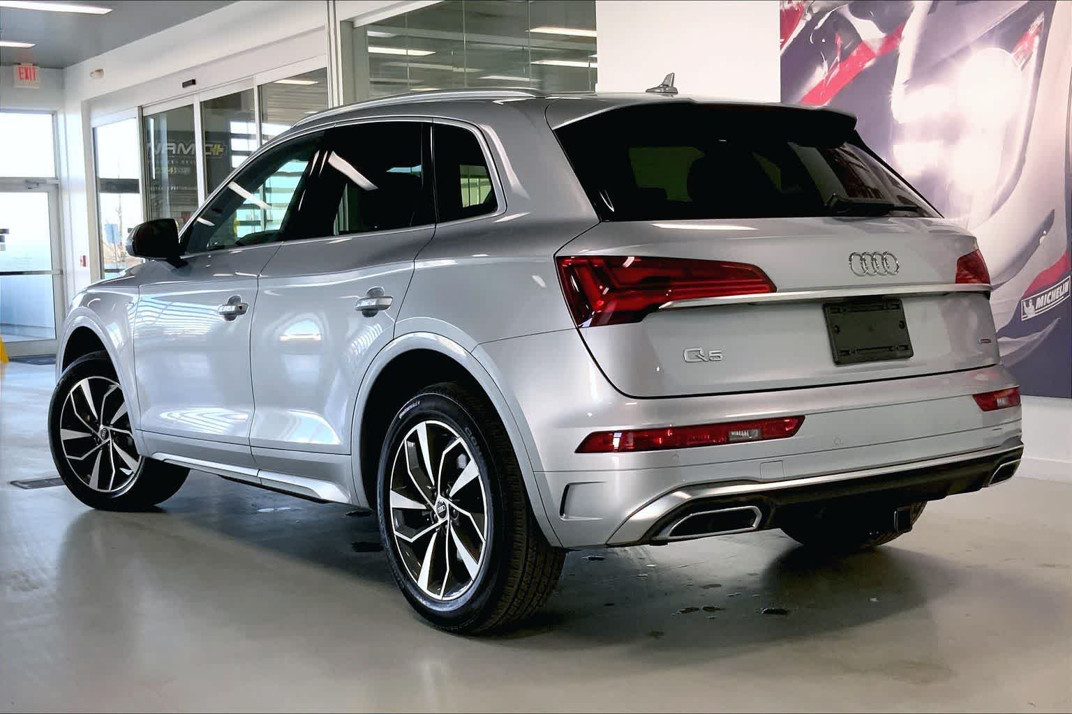 Thumbnail: 2022 Audi Q5 - 4