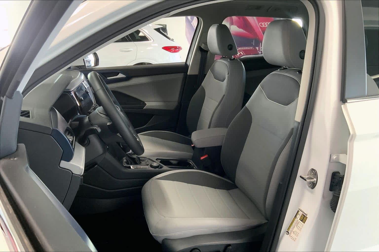 Thumbnail: 2024 Volkswagen Taos - 10