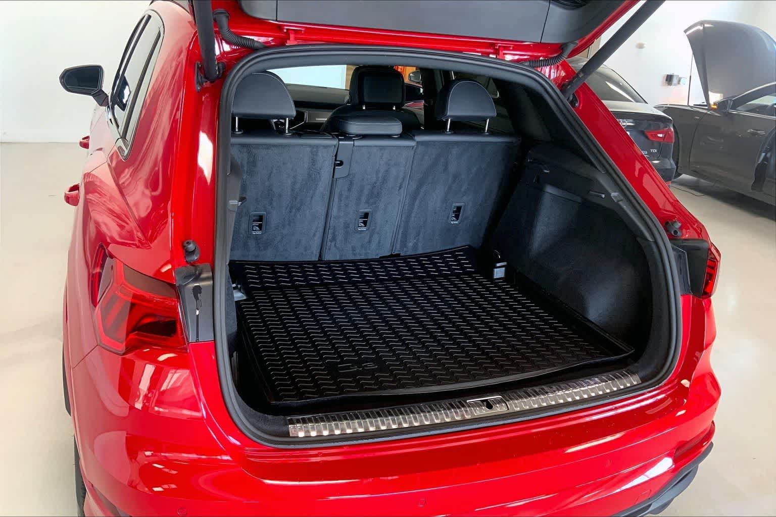 Thumbnail: 2023 Audi Q3 - 16