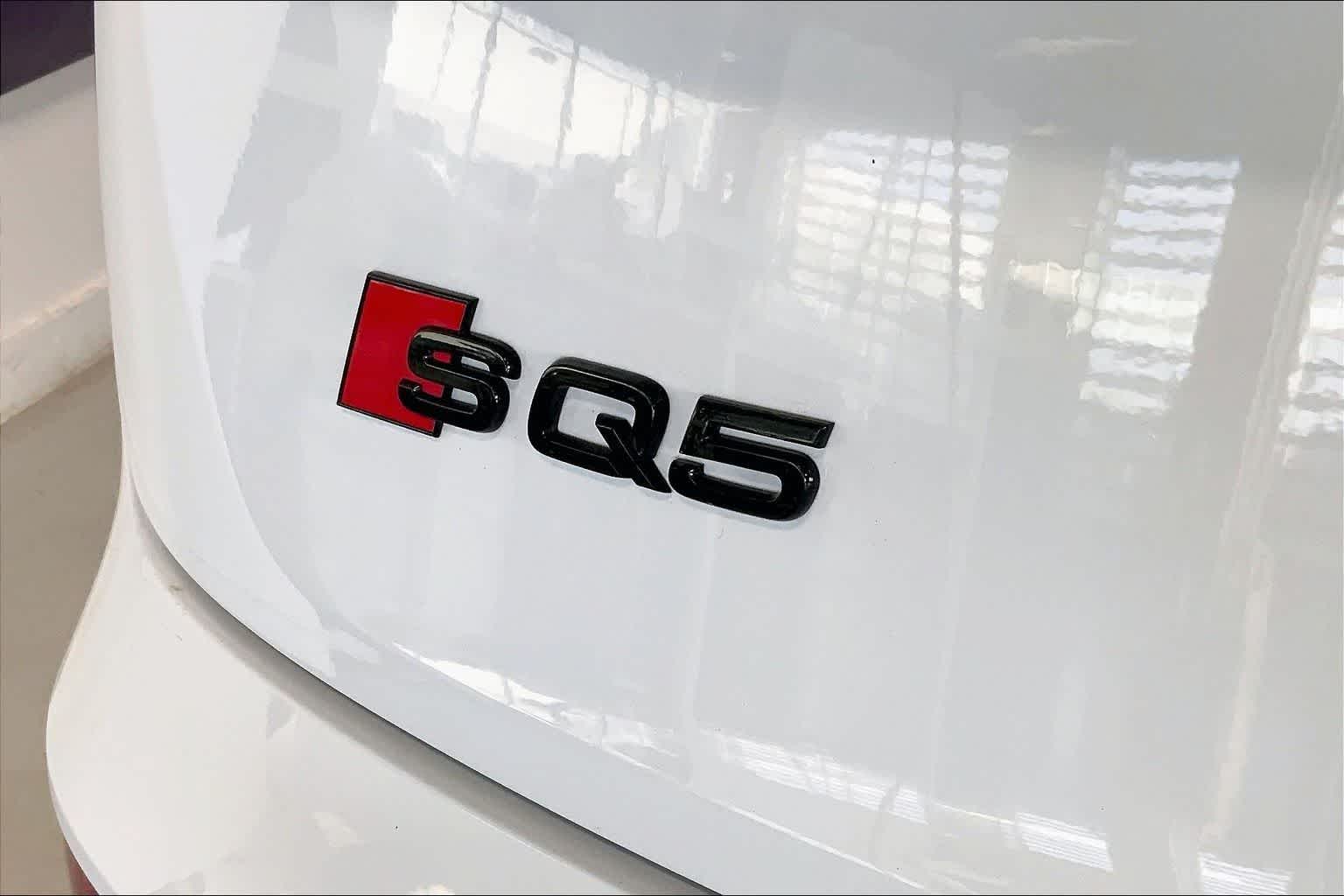 Thumbnail: 2025 Audi SQ5 - 7