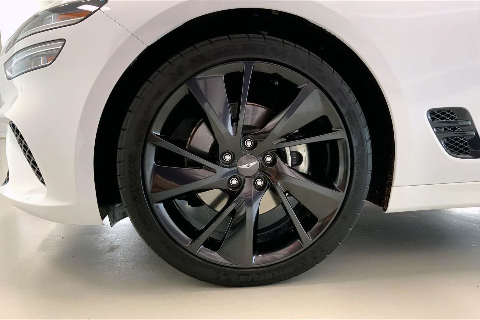 Thumbnail: 2023 Genesis G70 - 8