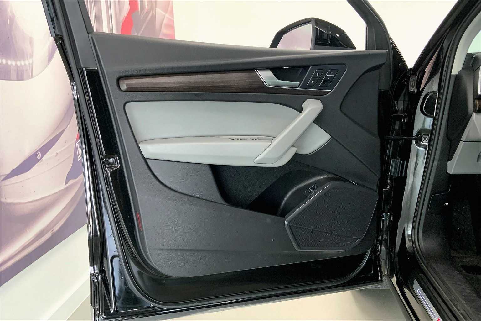 Thumbnail: 2022 Audi Q5 - 21