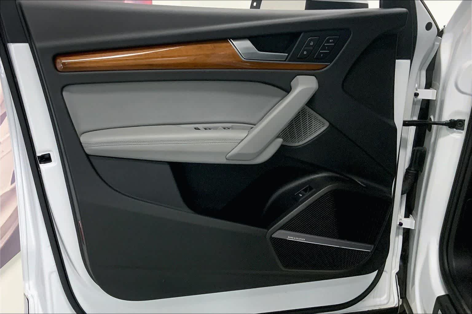 Thumbnail: 2022 Audi Q5 - 25