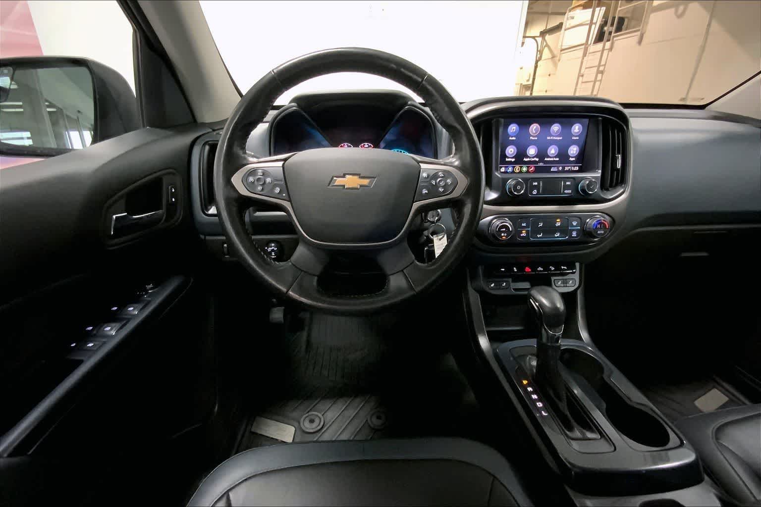 Thumbnail: 2022 Chevrolet Colorado - 14