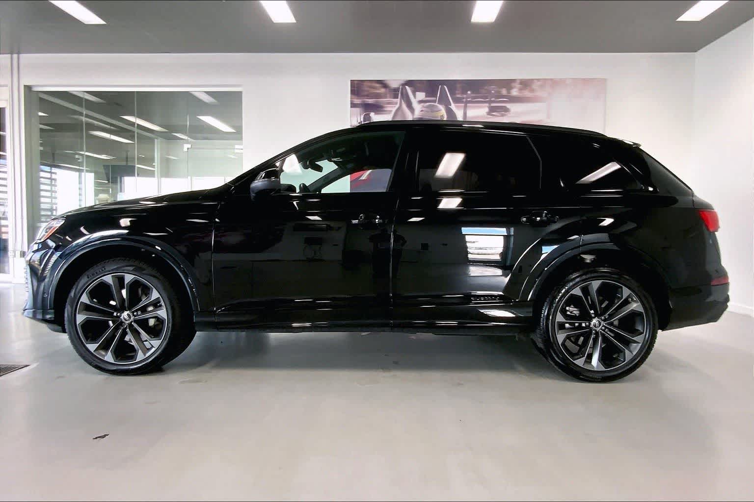 Thumbnail: 2025 Audi Q7 - 3