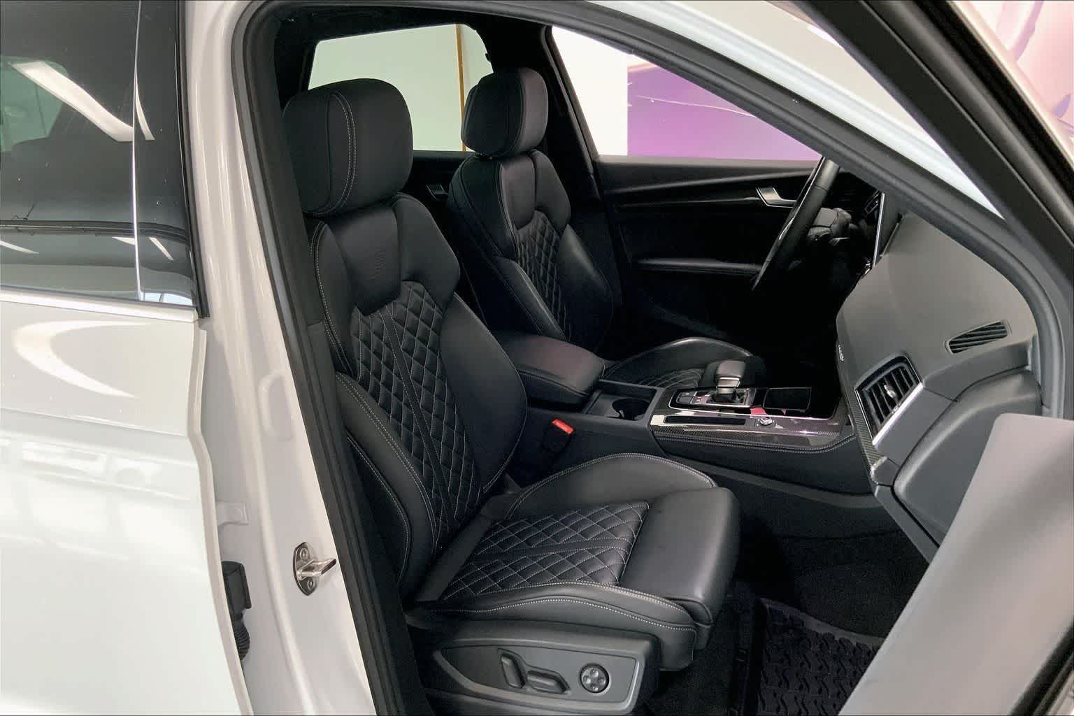 Thumbnail: 2024 Audi SQ5 - 12