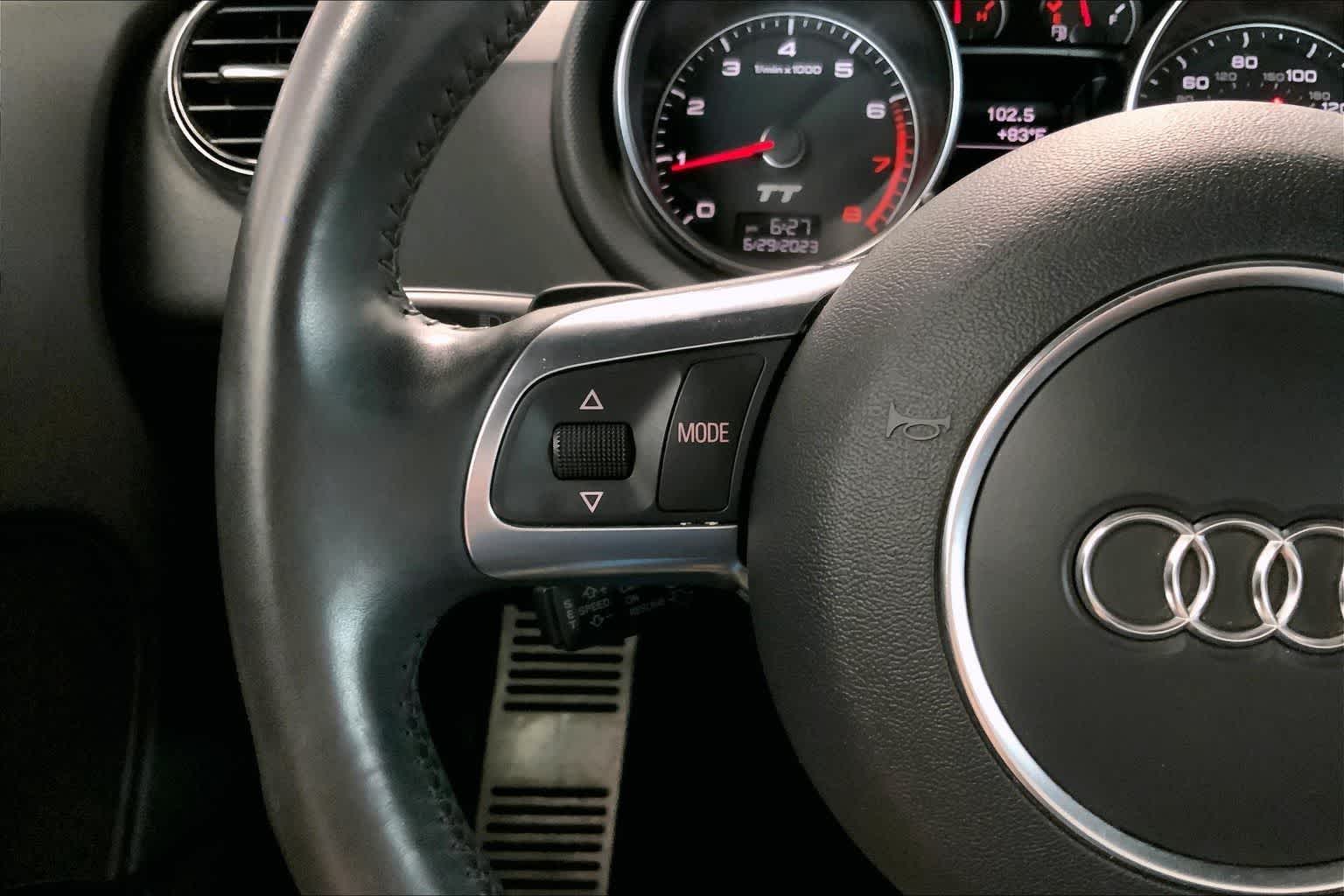 Thumbnail: 2011 Audi TT - 21