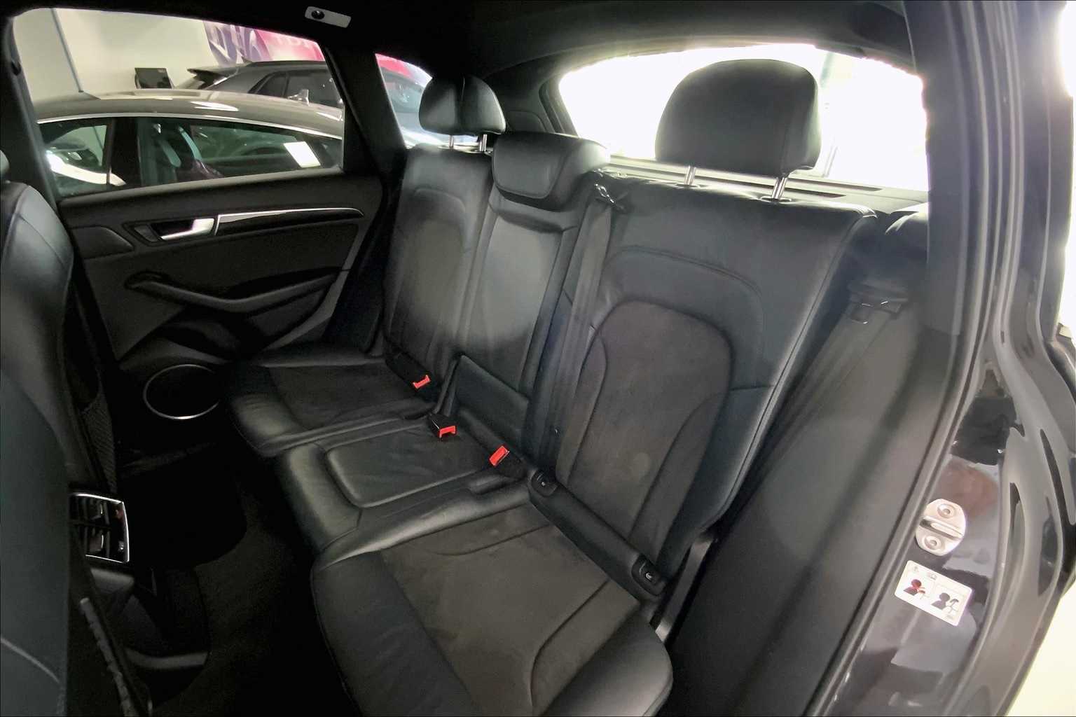 Thumbnail: 2015 Audi SQ5 - 27