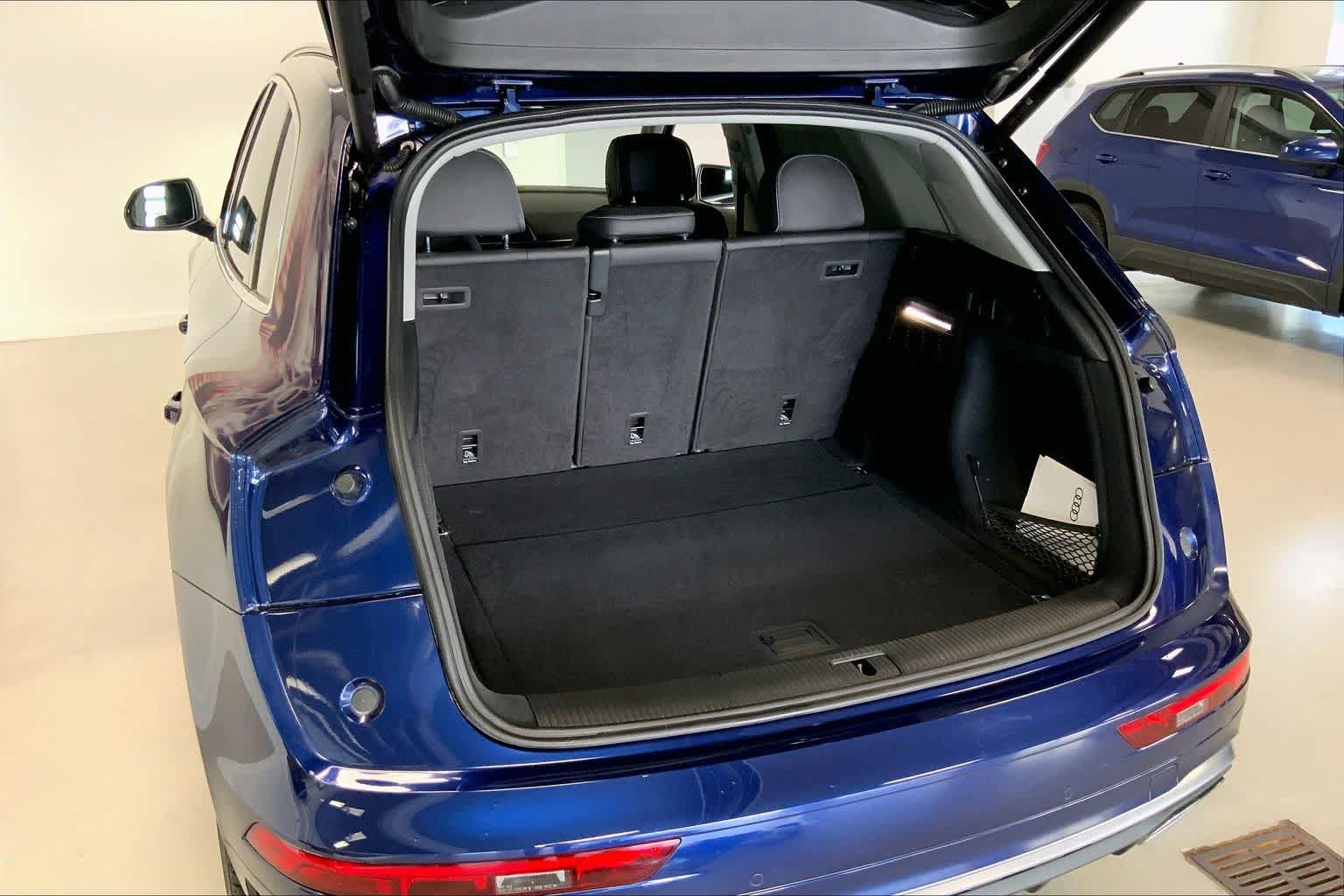 Thumbnail: 2025 Audi Q5 - 17