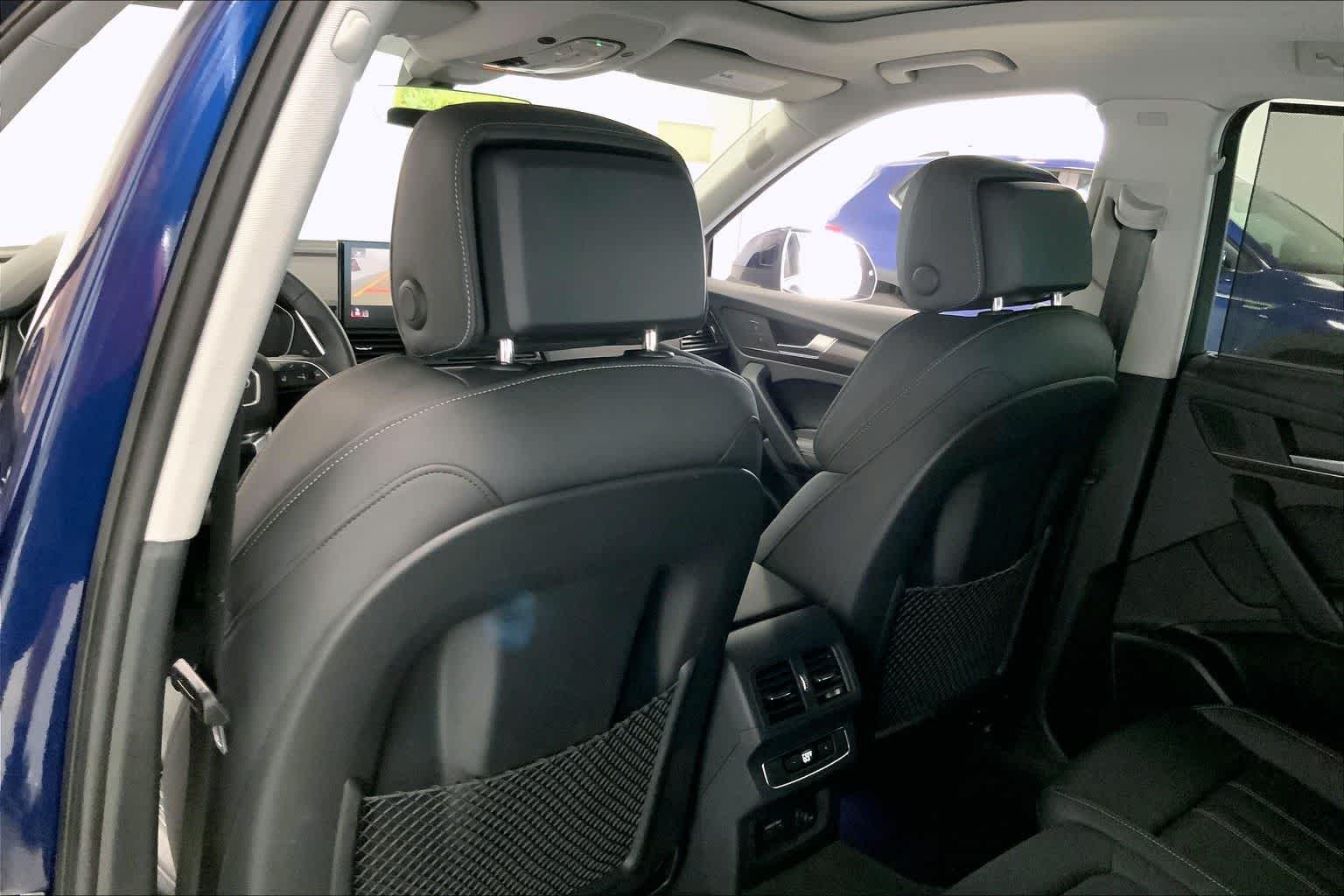 Thumbnail: 2025 Audi Q5 - 11