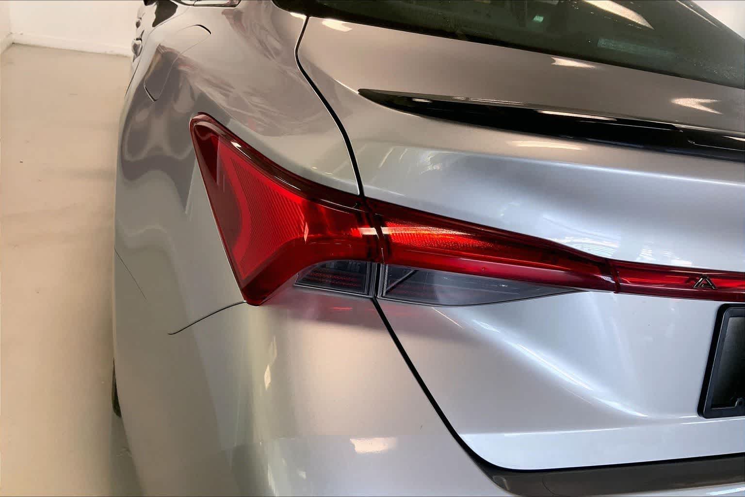 Thumbnail: 2020 Toyota Avalon - 29