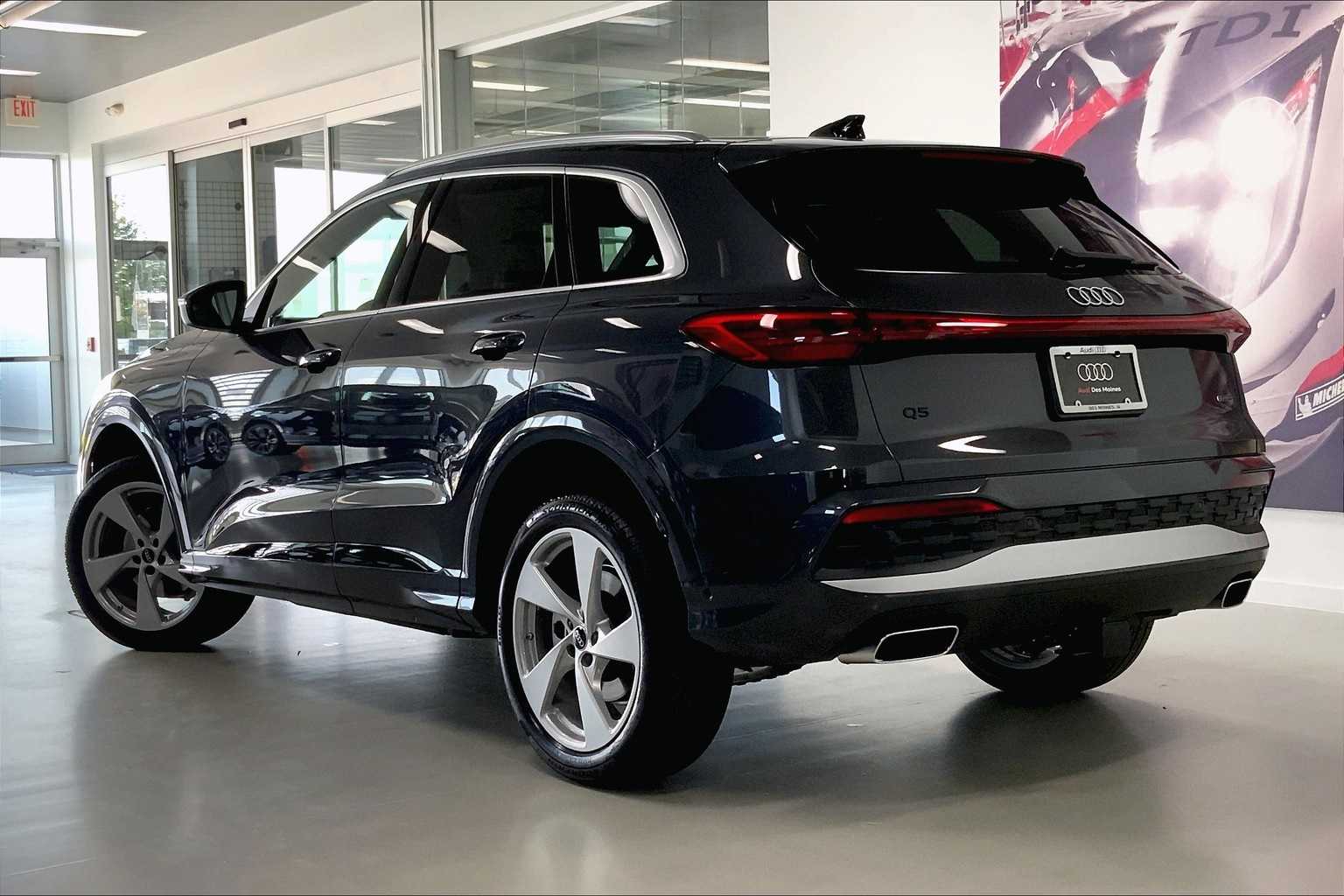 Thumbnail: 2025 Audi Q5 - 4