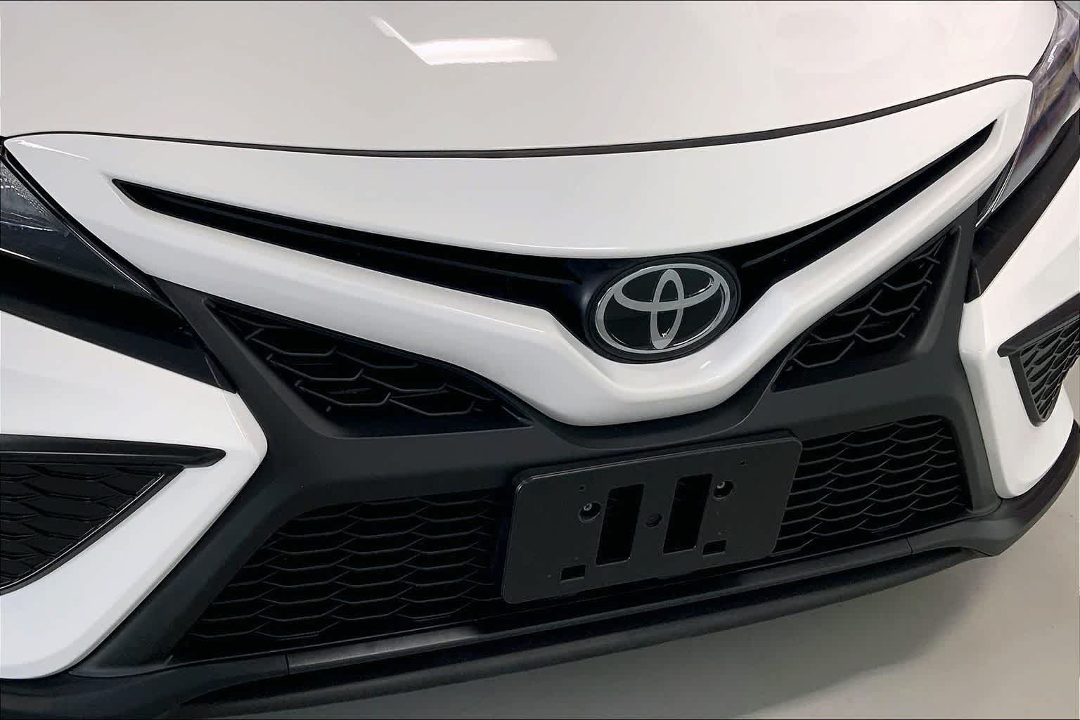 Thumbnail: 2023 Toyota Camry - 33