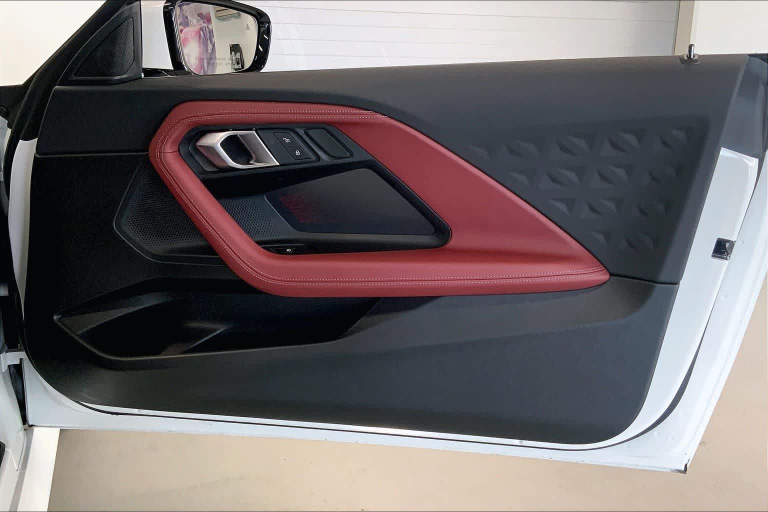 Thumbnail: 2025 BMW 2 Series - 25