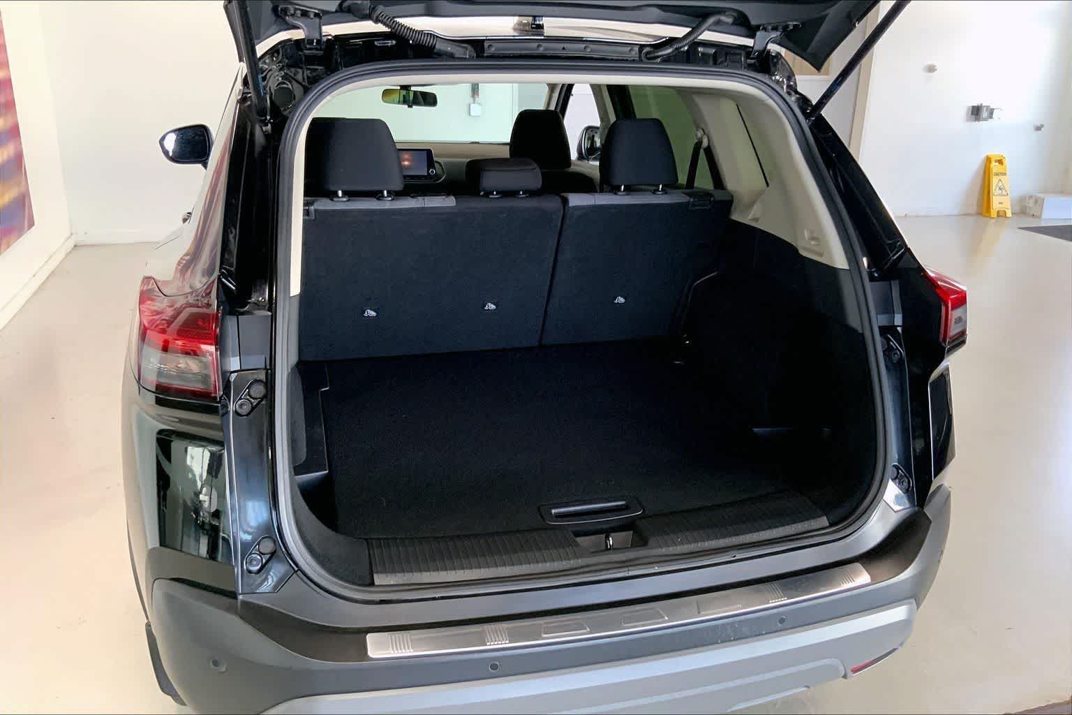 Thumbnail: 2023 Nissan Rogue - 15