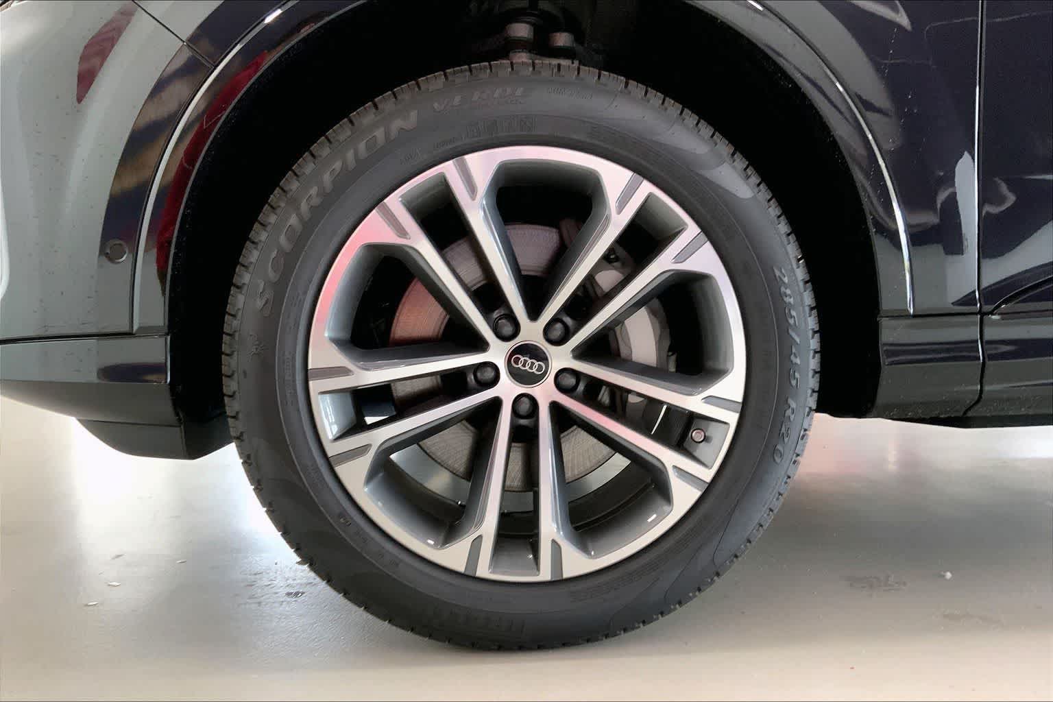 Thumbnail: 2026 Audi Q7 - 7