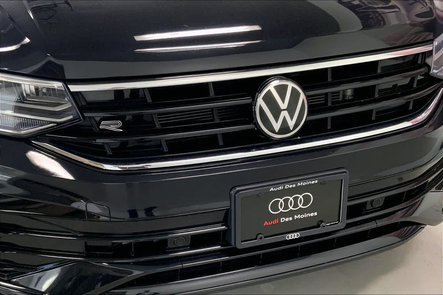 Thumbnail: 2022 Volkswagen Tiguan - 30