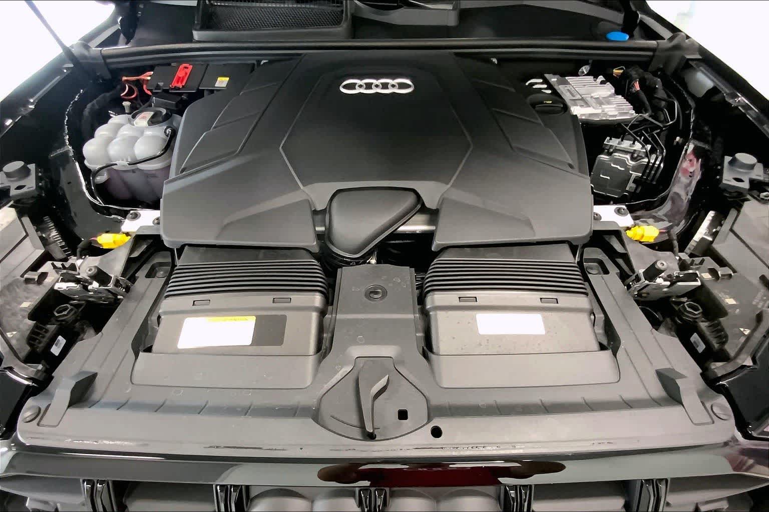 Thumbnail: 2025 Audi Q7 - 9