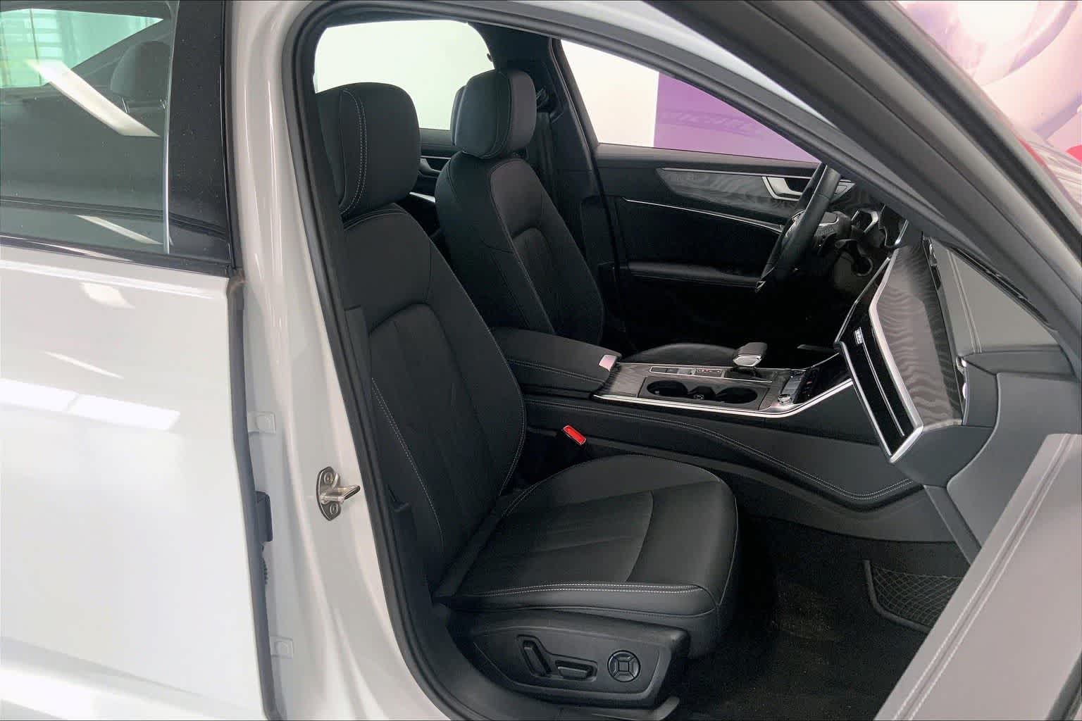 Thumbnail: 2025 Audi A6 - 12