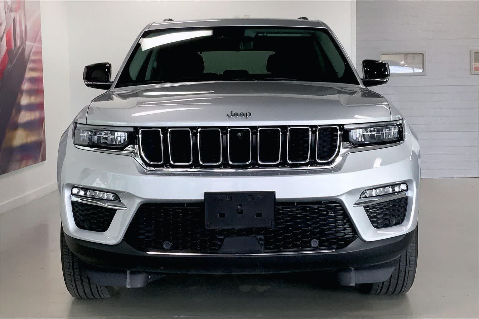 Thumbnail: 2023 Jeep Grand Cherokee - 6