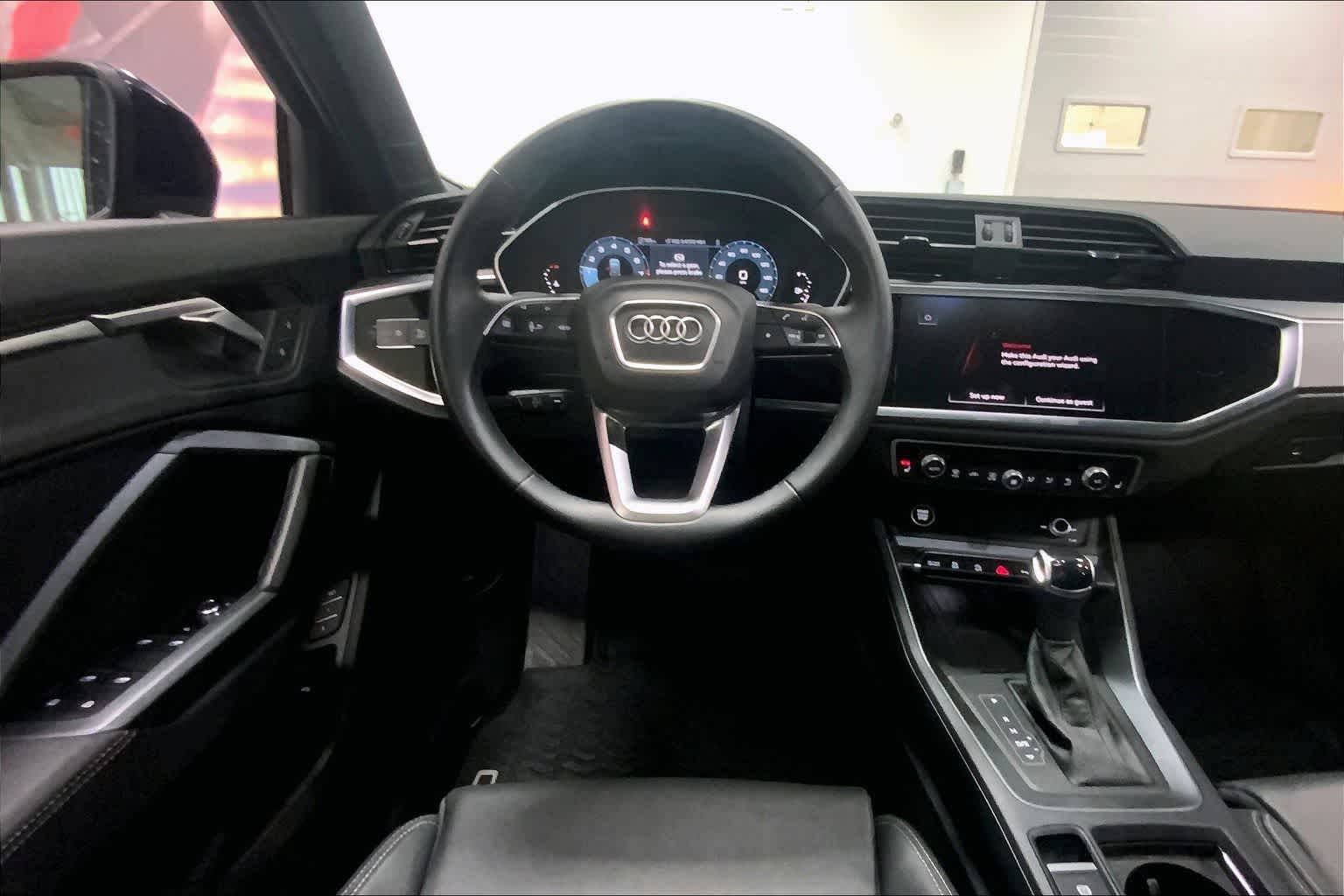 Thumbnail: 2025 Audi Q3 - 12