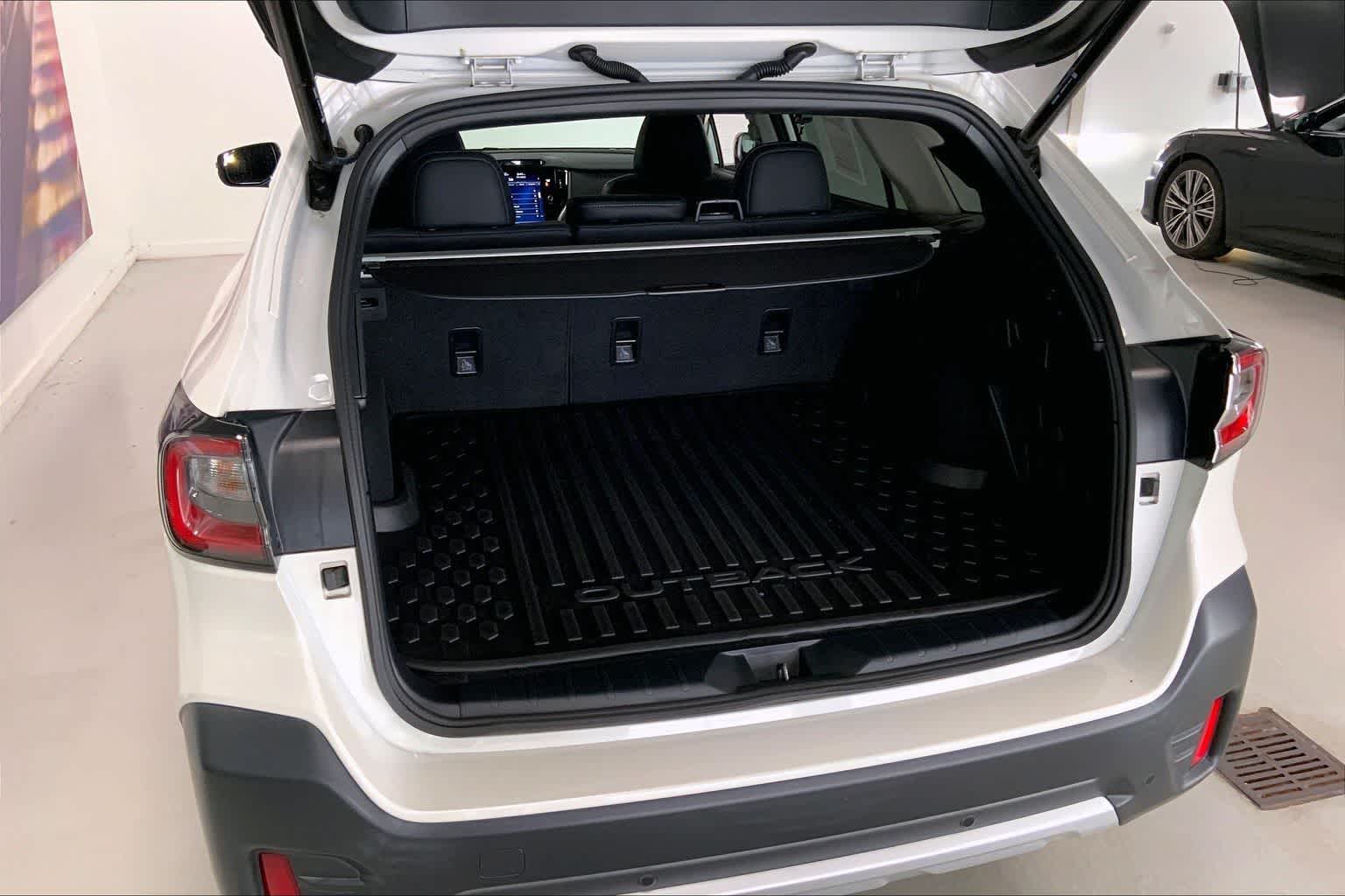 Thumbnail: 2022 Subaru Outback - 17