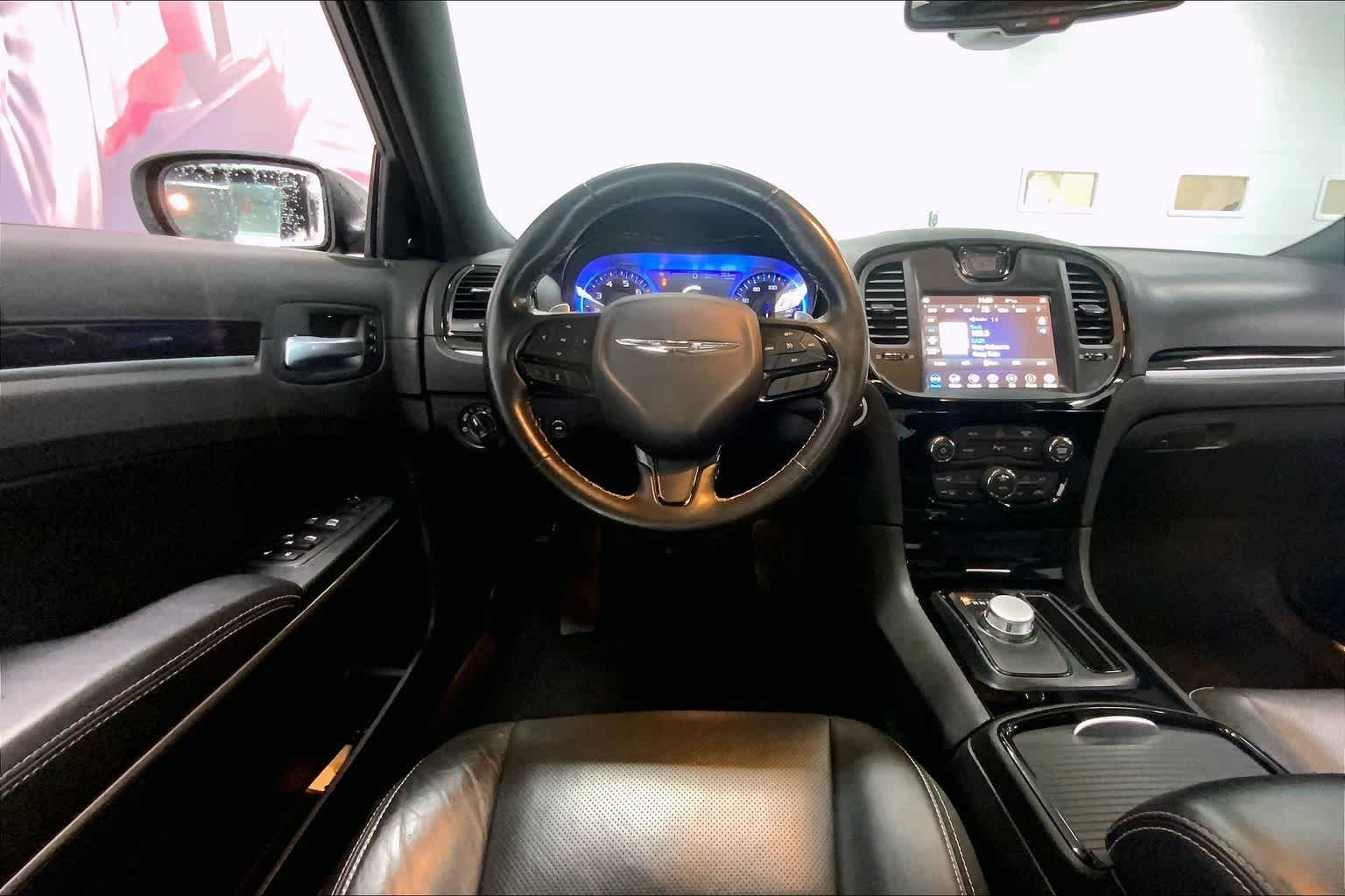 Thumbnail: 2022 Chrysler 300 - 12