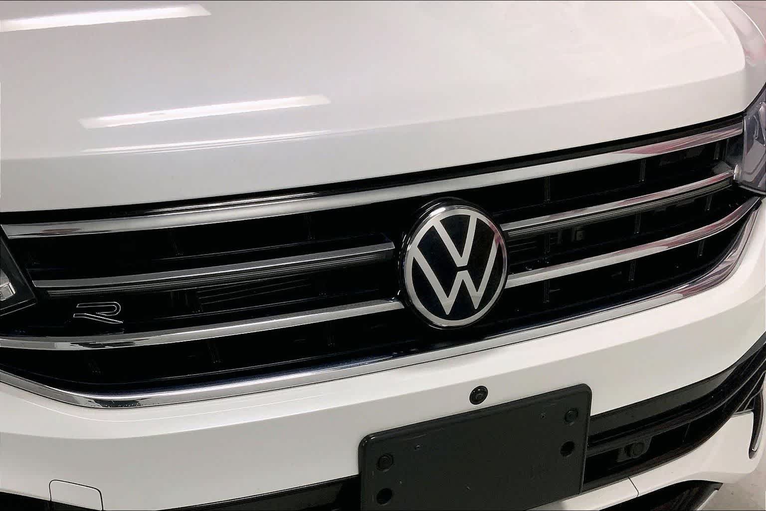 Thumbnail: 2022 Volkswagen Tiguan - 30