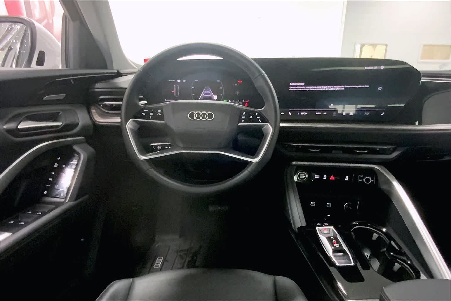 Thumbnail: 2025 Audi Q5 - 13