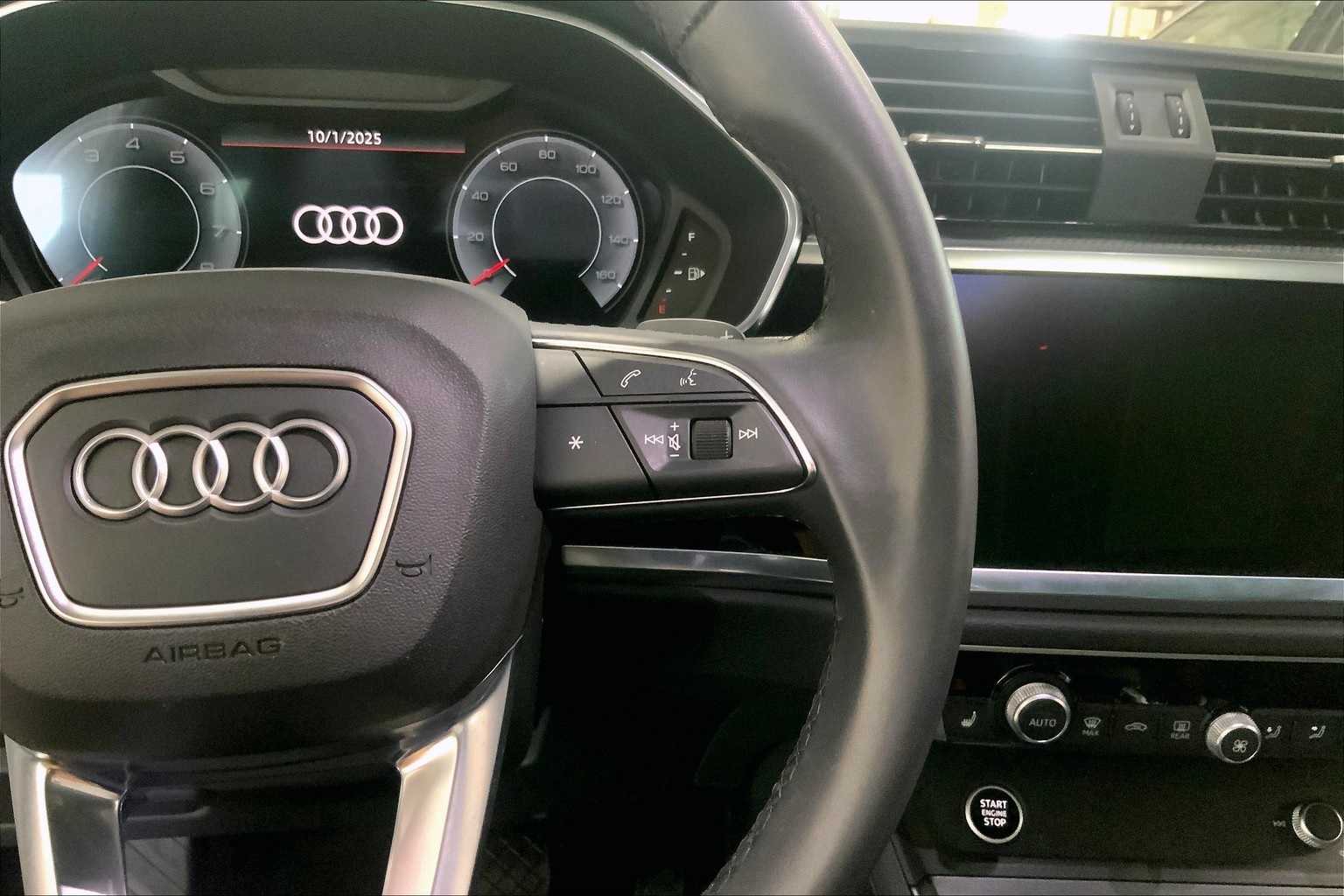 Thumbnail: 2023 Audi Q3 - 23