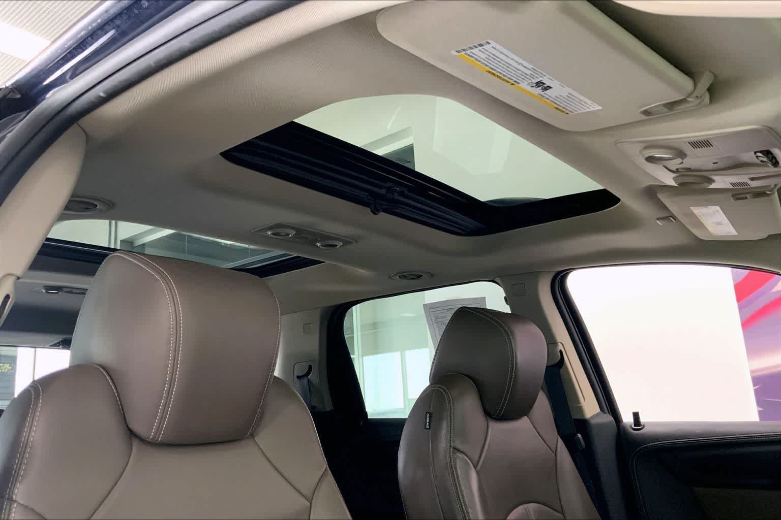 Thumbnail: 2017 GMC Acadia - 25