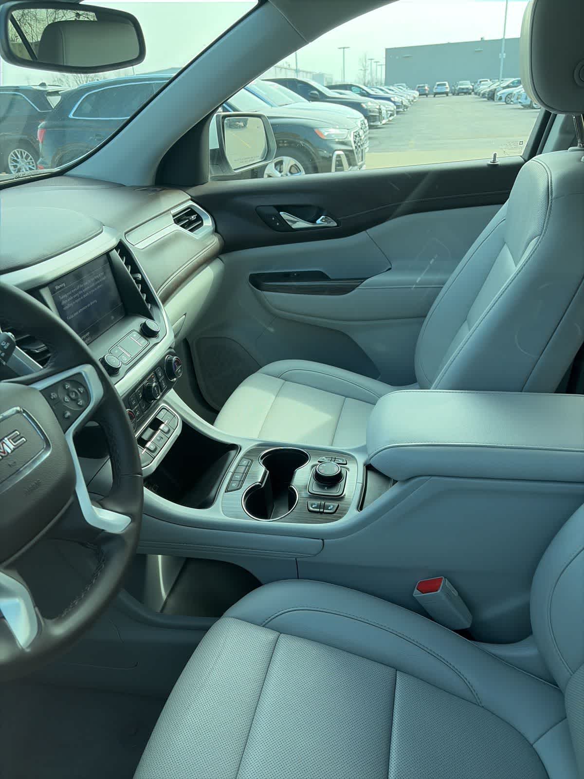 Thumbnail: 2023 GMC Acadia - 10