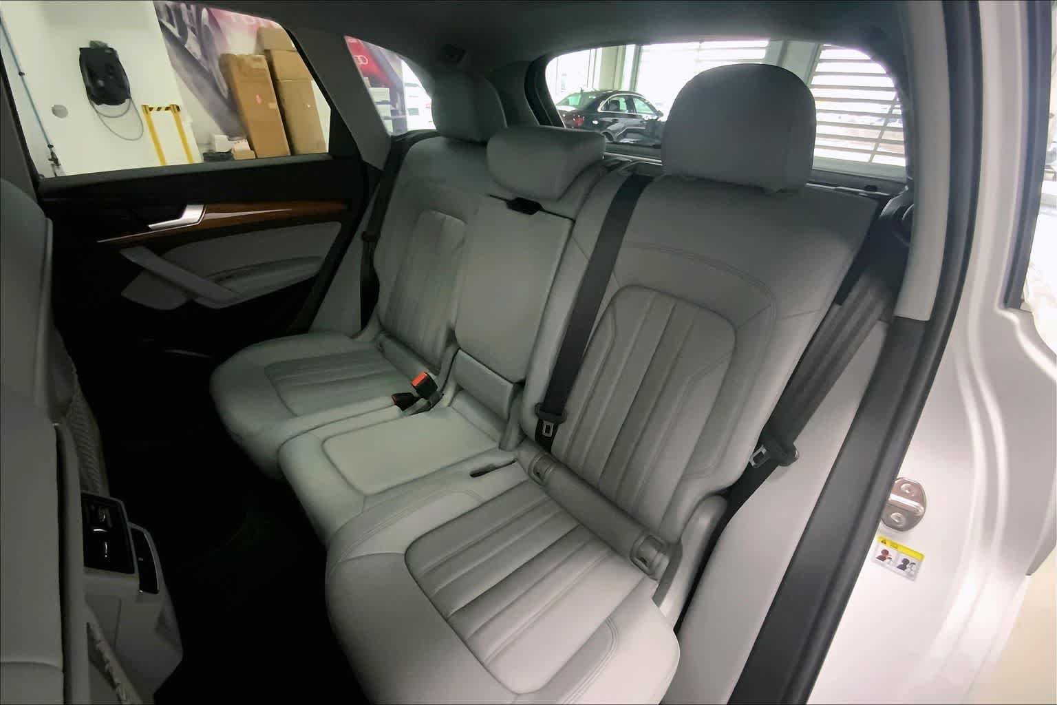 Thumbnail: 2022 Audi Q5 - 27