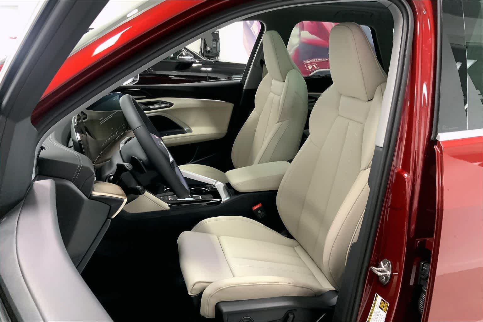 Thumbnail: 2025 Audi Q5 - 11