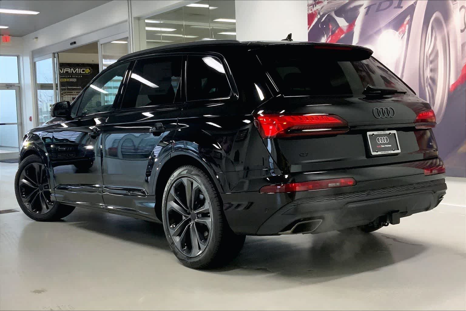 Thumbnail: 2026 Audi Q7 - 4