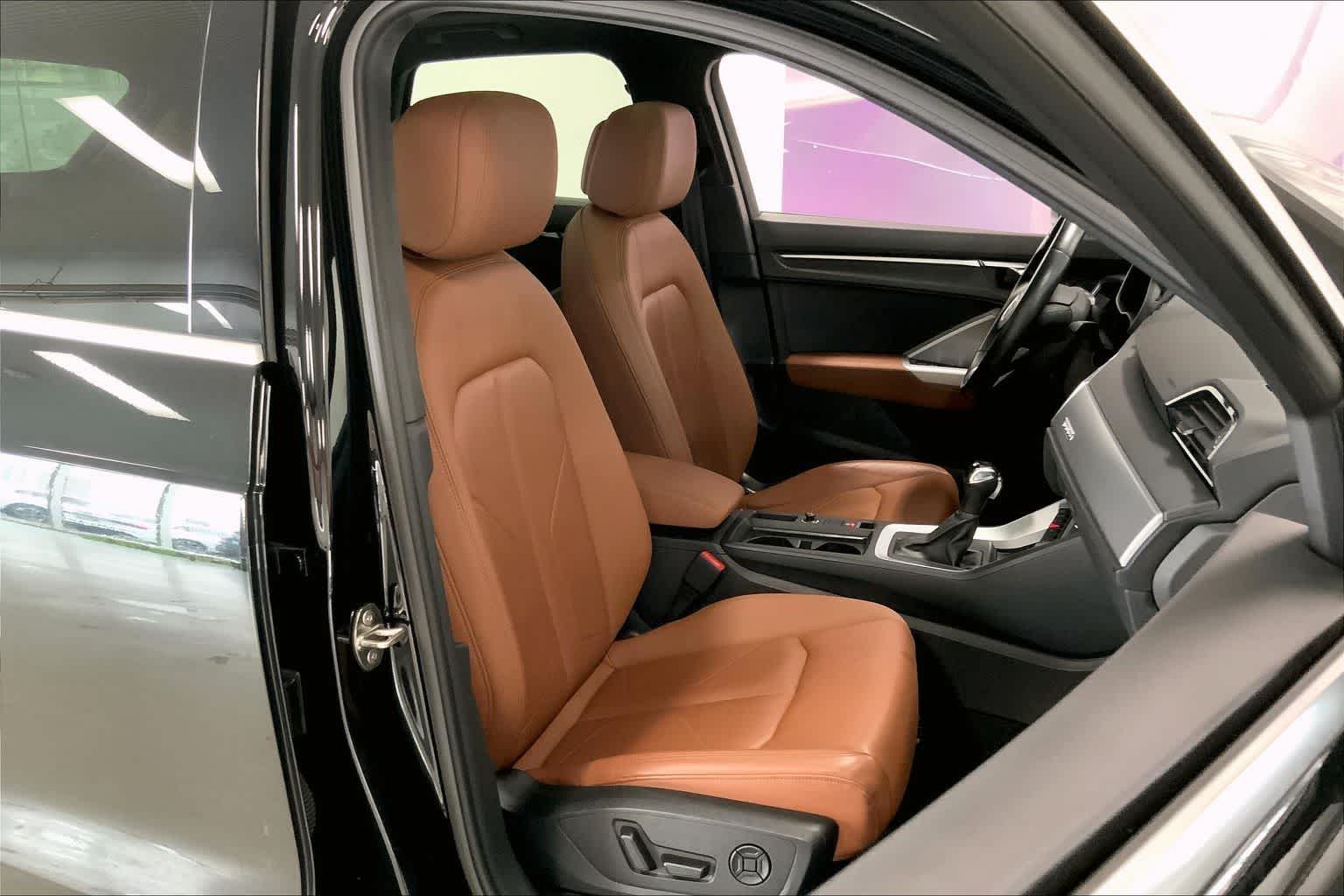 Thumbnail: 2020 Audi Q3 - 11