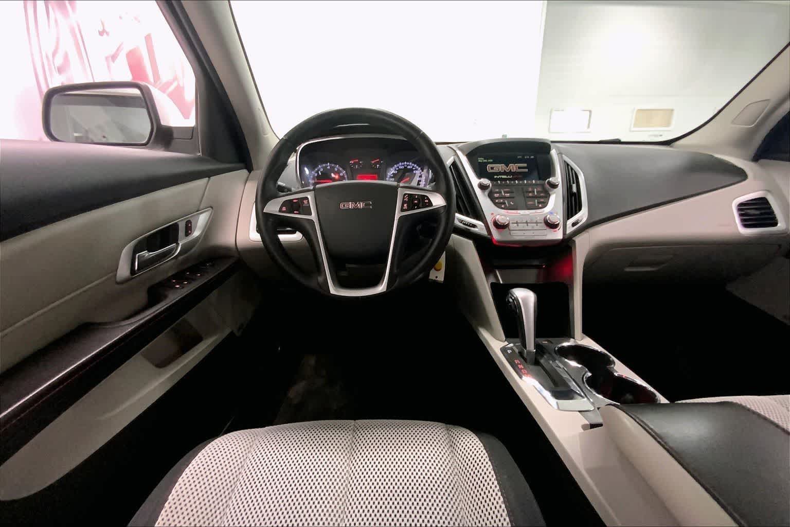 Thumbnail: 2015 GMC Terrain - 11