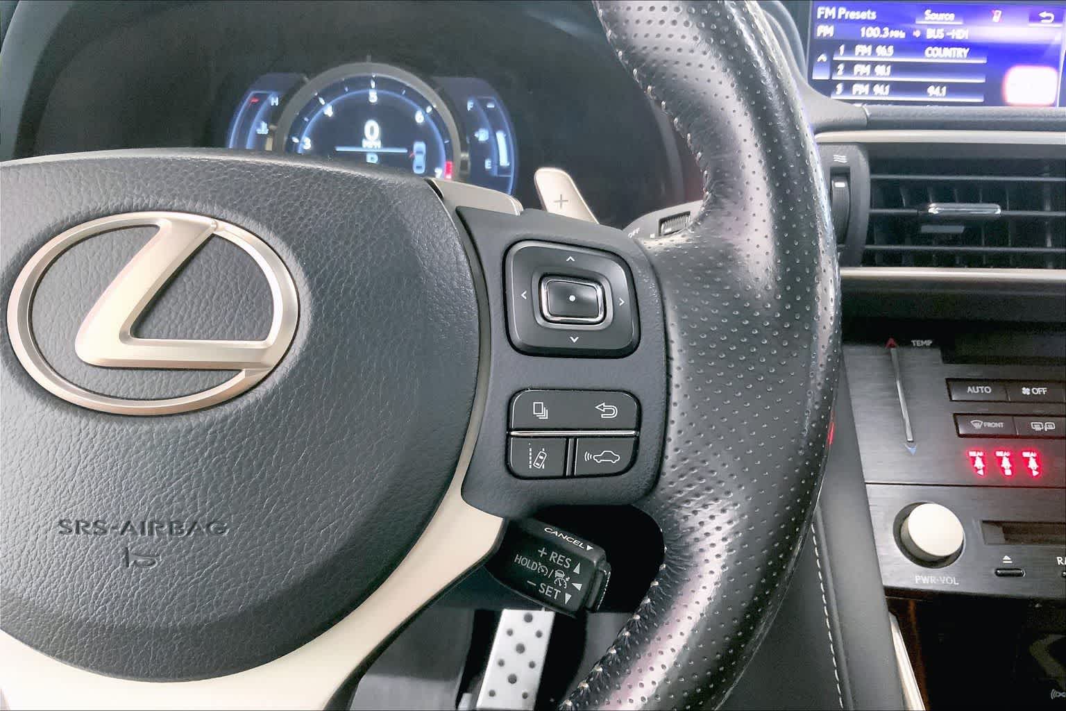 Thumbnail: 2018 Lexus IS - 22