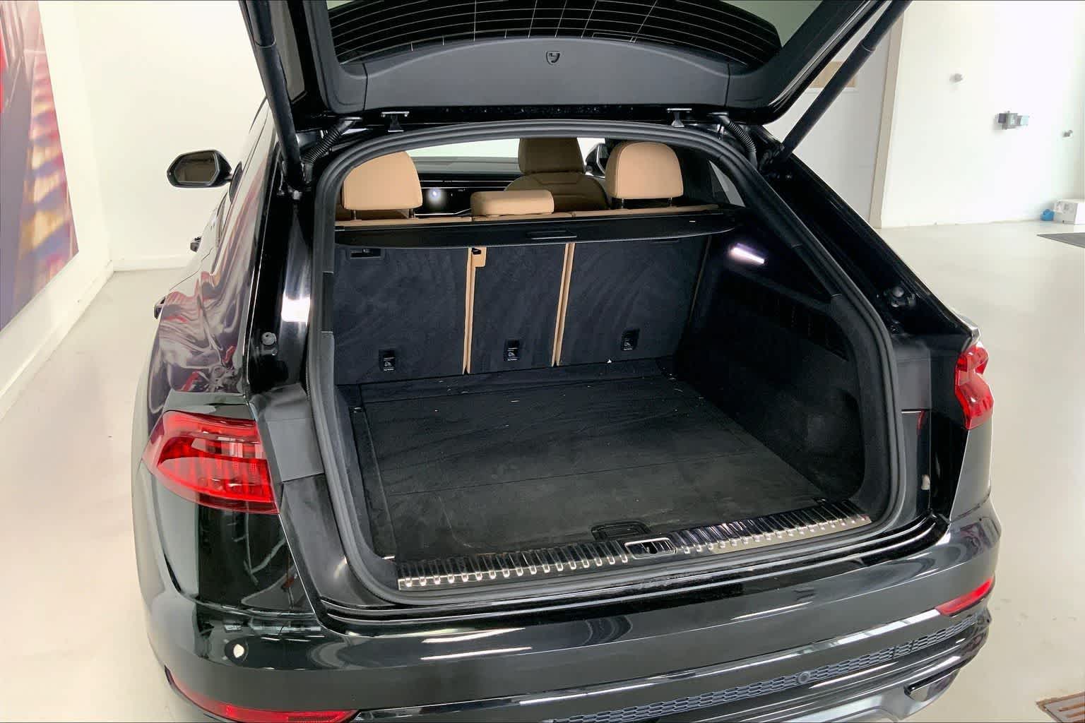 Thumbnail: 2023 Audi Q8 - 15