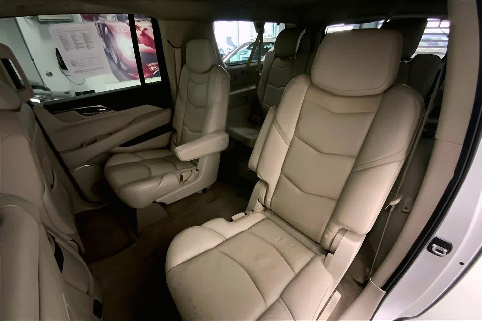 Thumbnail: 2019 Cadillac Escalade - 26